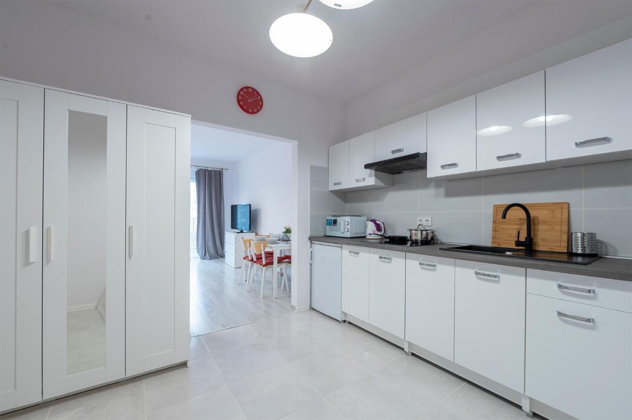 Luxury In City -3- Studio Bright & Secure Free Parking 罗兹 外观 照片
